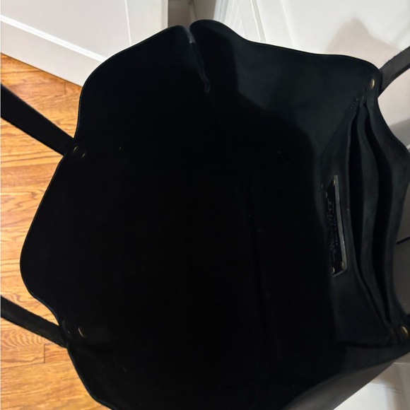 Portland Leather Black Tote Bag - Picture 5 of 10